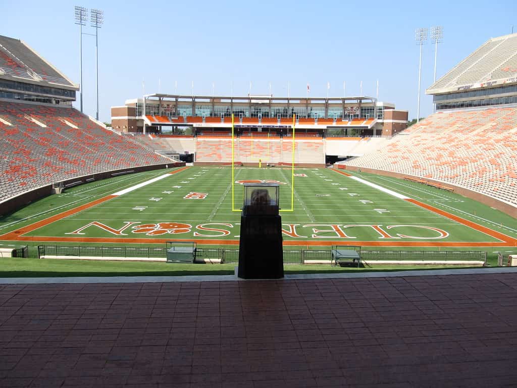 No. 4 Miami Takes Unbeaten Record to Clemson in Saturday Night Showdown for ACC Lead
