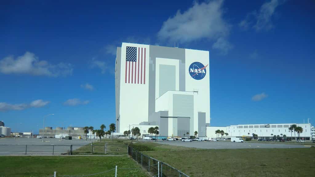 Artemis III Hardware Stacks Up at Kennedy Space Center