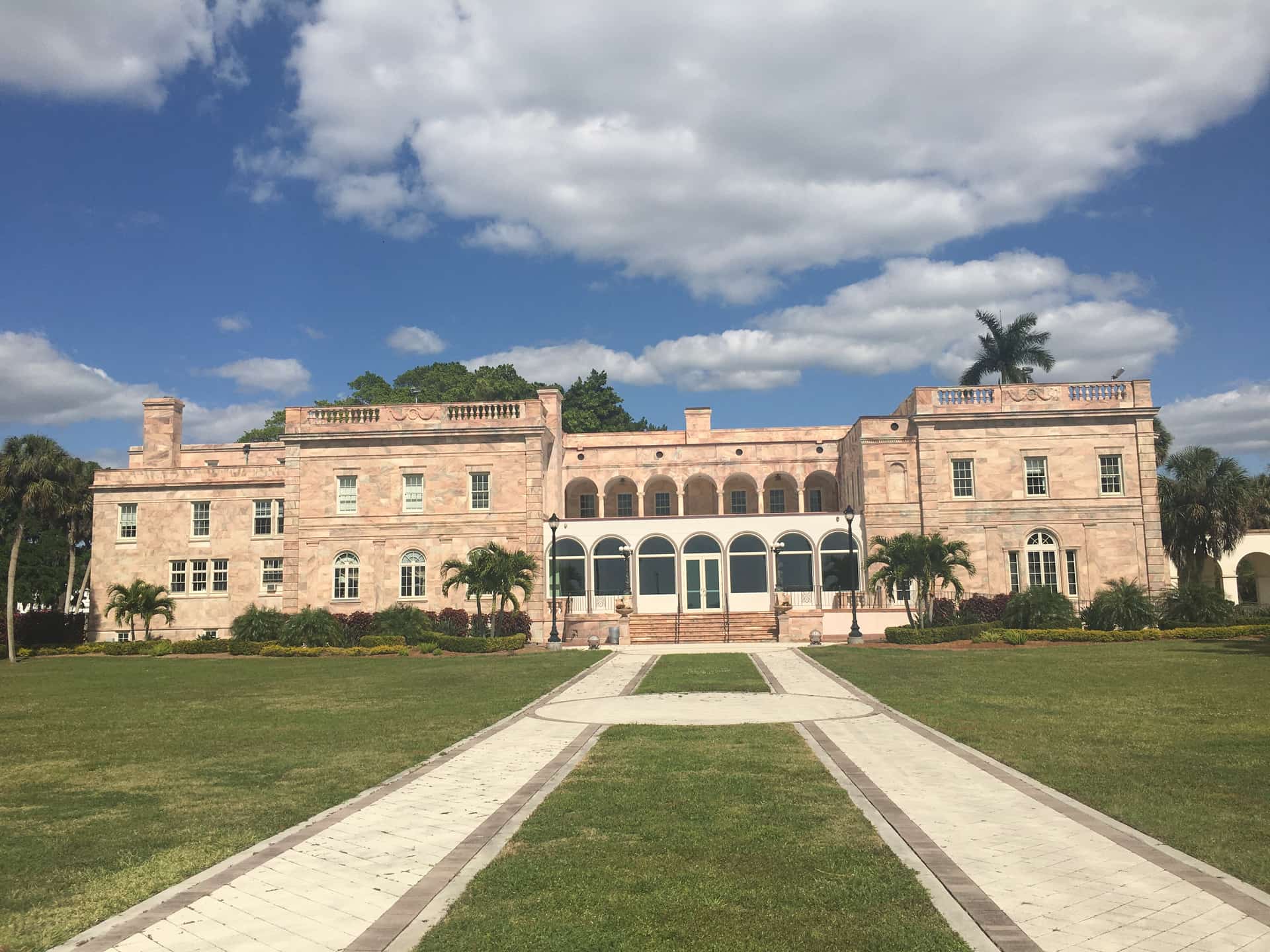 New College Takes Over USF Sarasota-Manatee Campus in Contested Transfer
