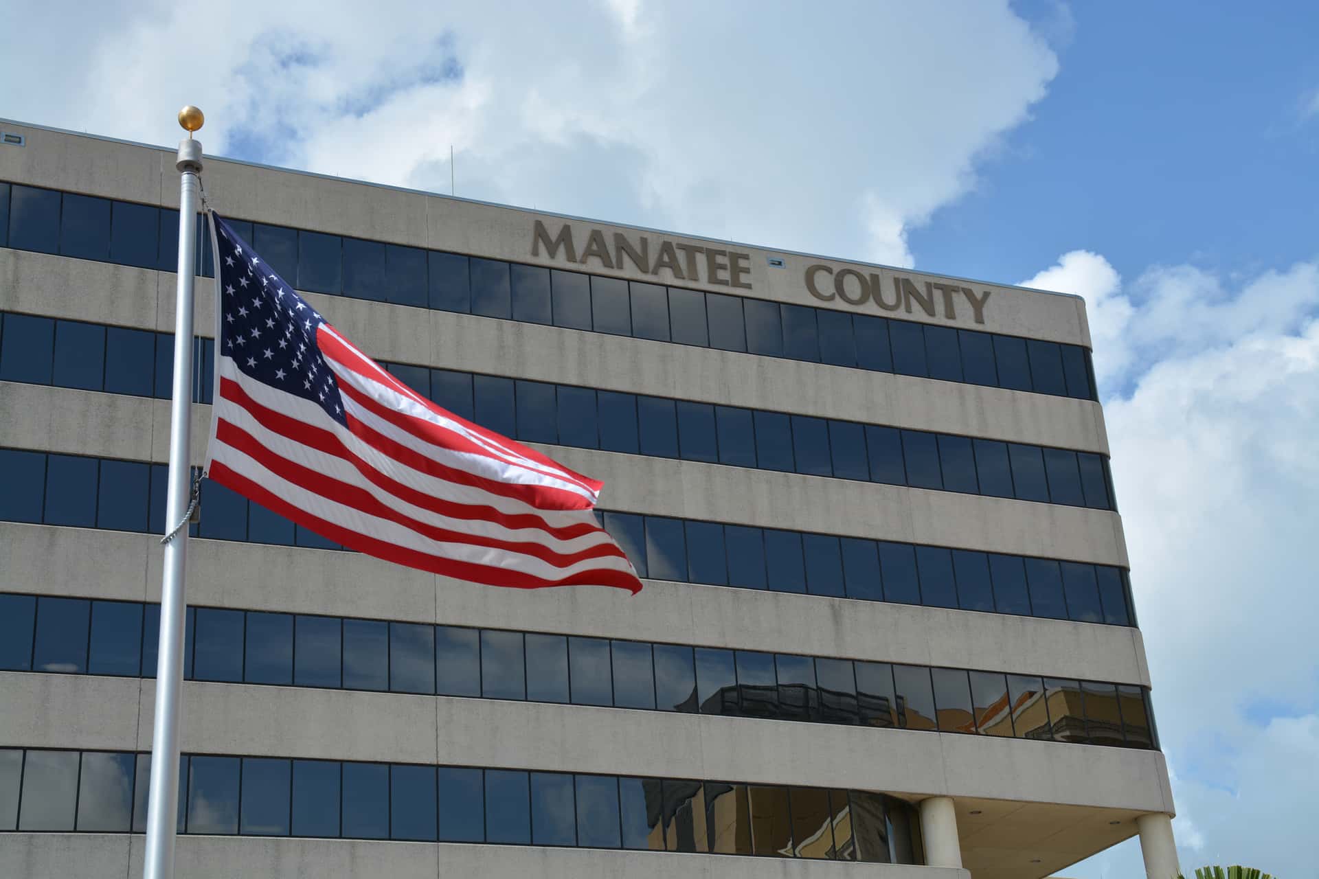 Manatee County Freezes Data Center Applications for a Year as Commissioners Float a Permanent Ban