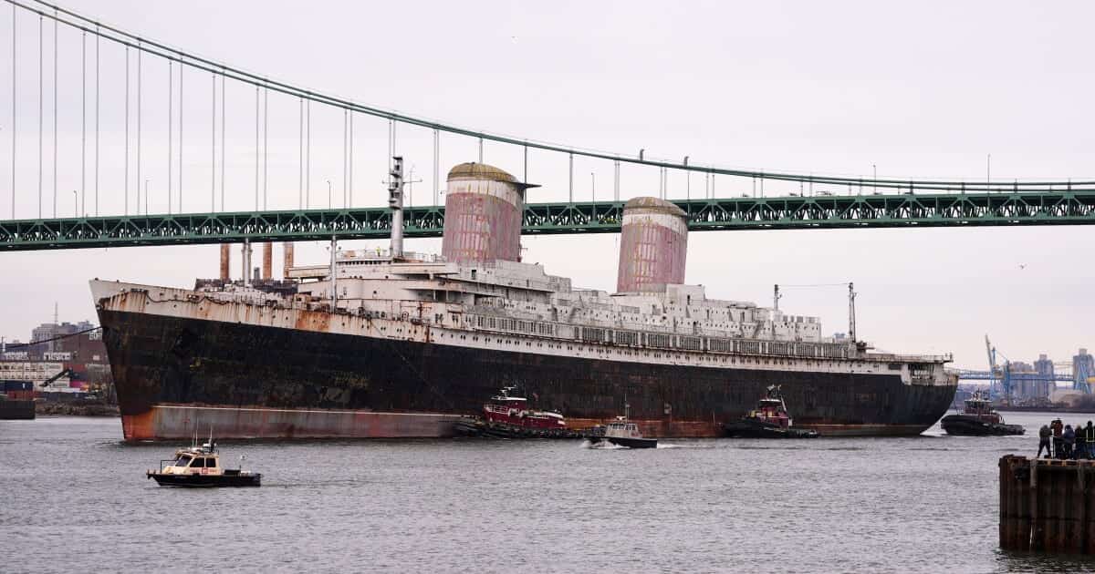Okaloosa County Sets Nov. 12 Sinking of the SS United States off Destin to Create the World's Largest Artificial Reef