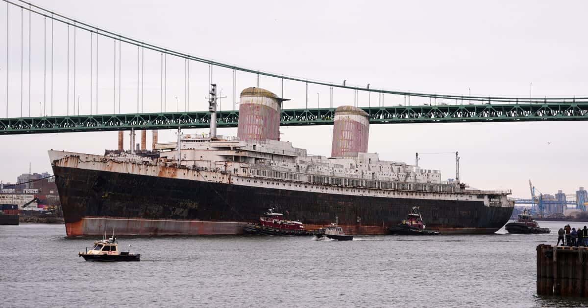 Okaloosa County Sets Nov. 12 Sinking of the SS United States off Destin to Create the World's Largest Artificial Reef