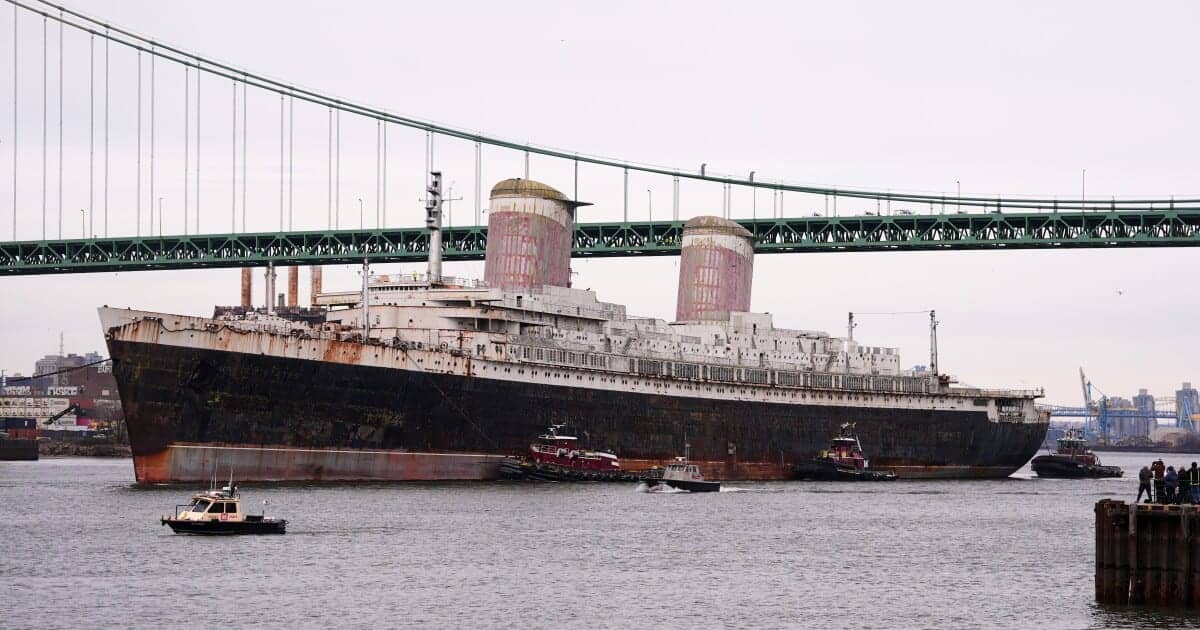 Okaloosa County Sets Nov. 12 Sinking of the SS United States off Destin to Create the World's Largest Artificial Reef