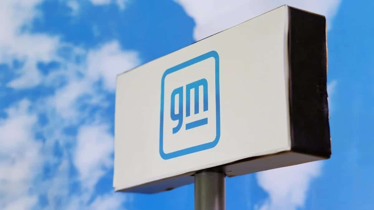 GM agrees to pay $220 million to settle claims it sold drivers' data to insurers, including in Florida