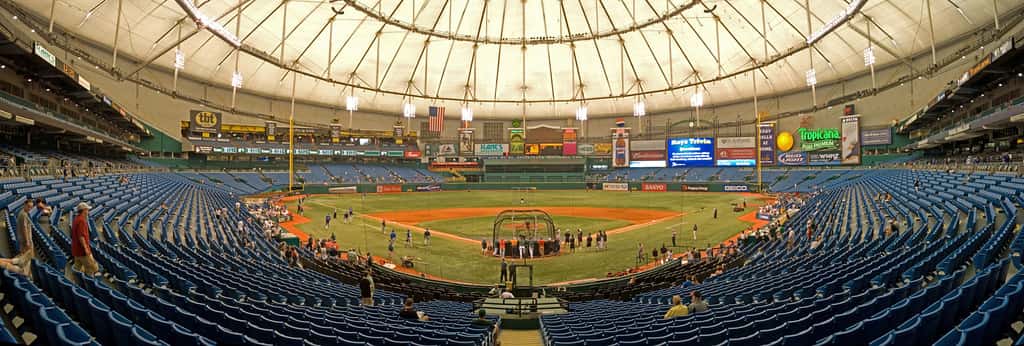 Rays open ALDS against Yankees before sellout crowd at Tropicana Field
