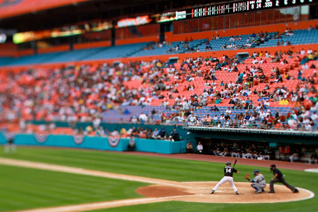 Marlins Batter the Reds 7-1 Behind a Javier Sanoja Three-Run Homer