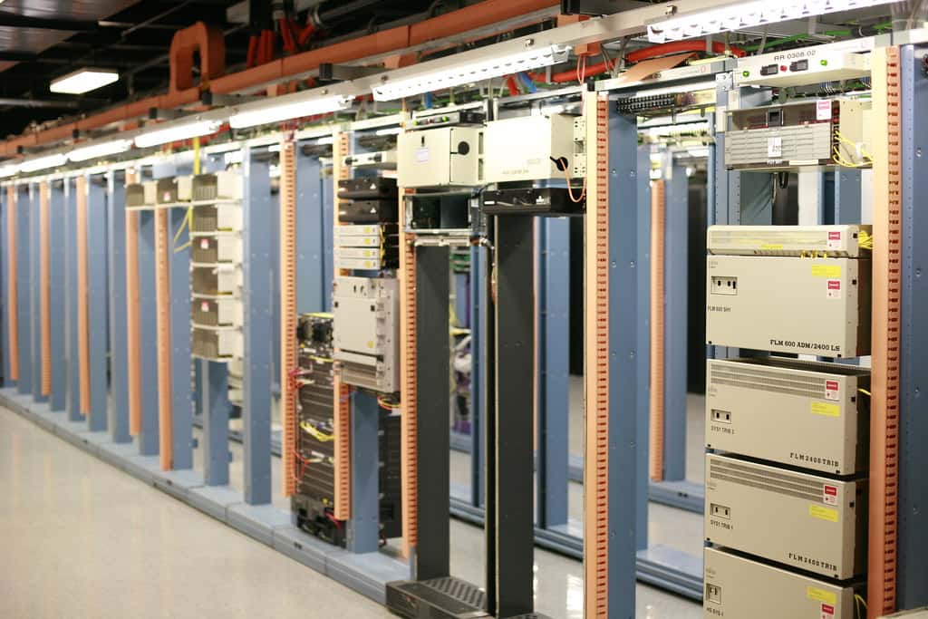 Lakeland Moves Toward One-Year Moratorium on Large Data Centers as Power Demands Mount