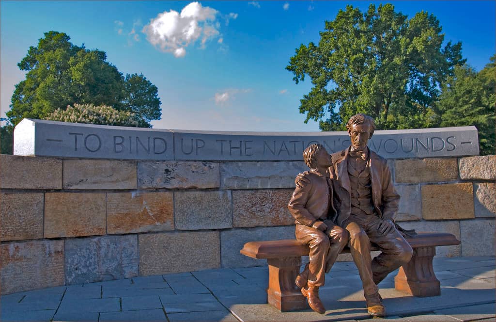 Florida Unveils Abraham Lincoln Statue in The Villages as America's 250th Anniversary Nears