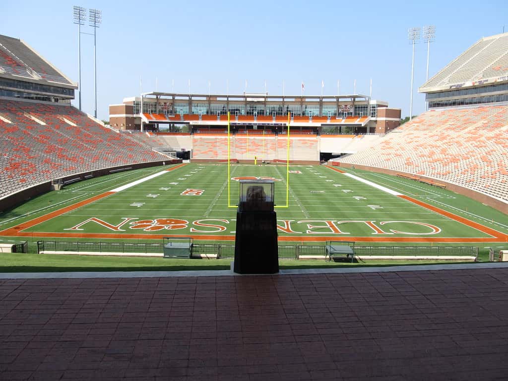 No. 4 Miami Takes Unbeaten Record to Clemson in Saturday Night Showdown for ACC Lead