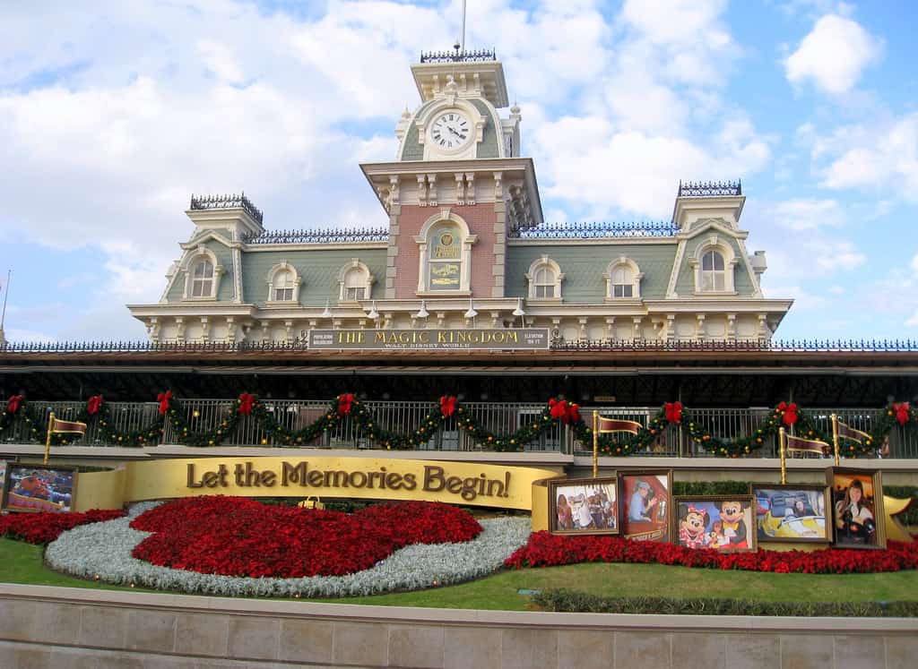Orlando Theme Park Attendance Softens as Wait Times Fall to Post-Pandemic Lows
