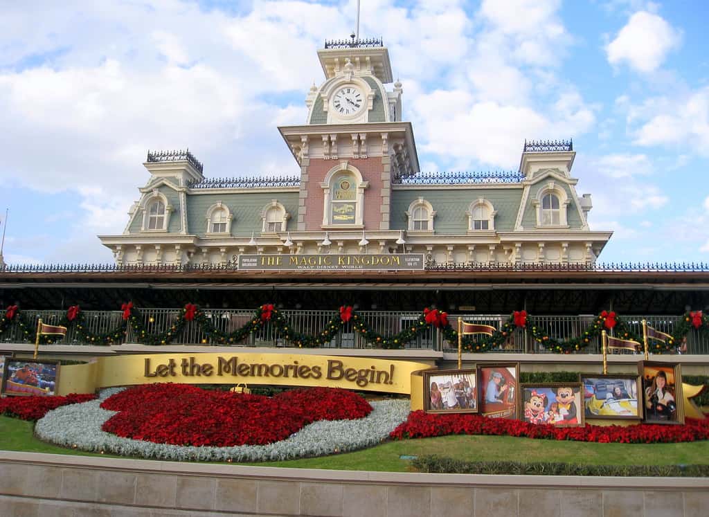 Orlando Theme Park Attendance Softens as Wait Times Fall to Post-Pandemic Lows