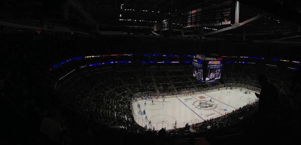 Brandon Hagel Scores Twice in Final Two Minutes for Hat Trick as Lightning Beat Islanders 5-3