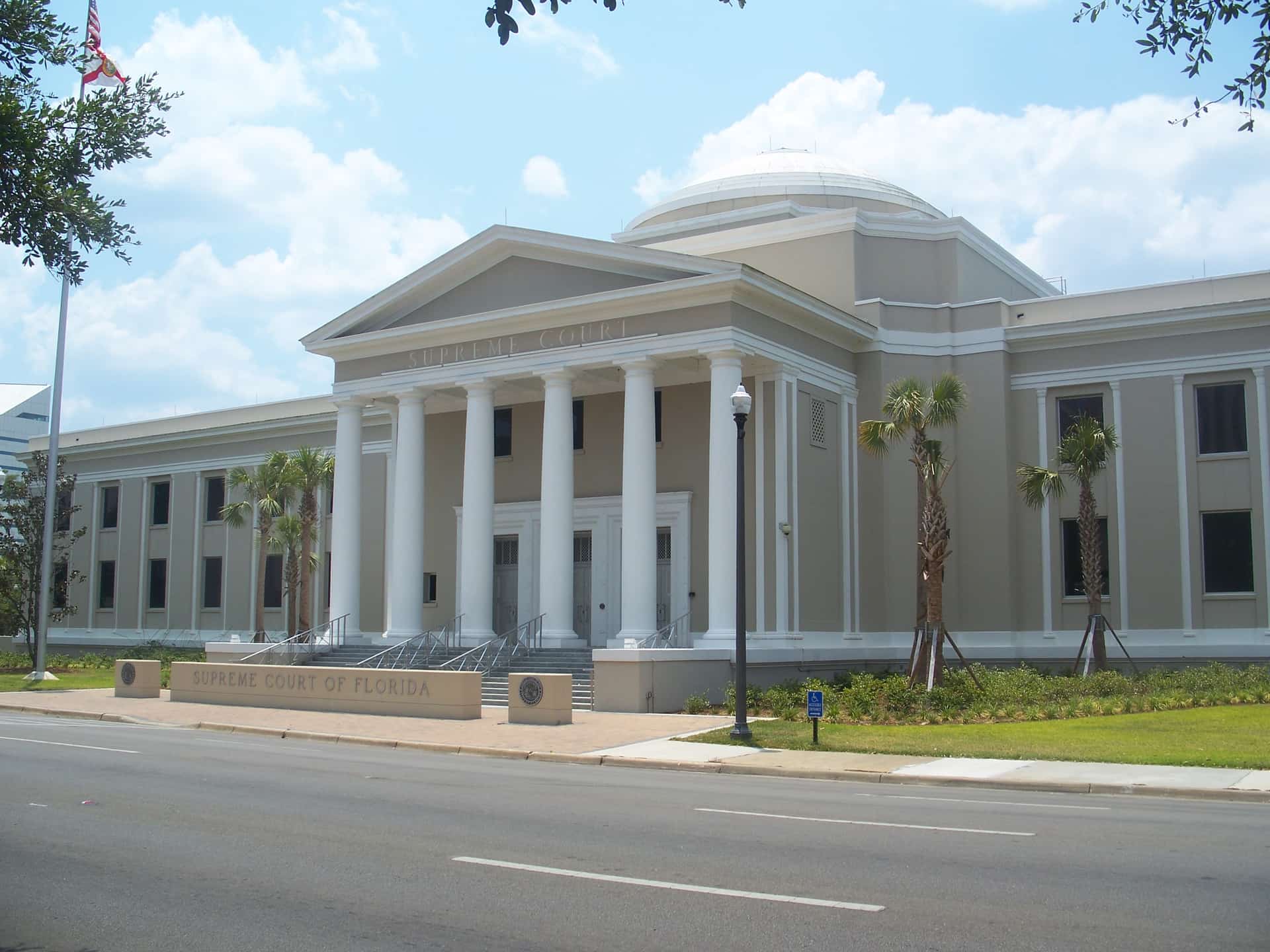Florida Sues Online Sweepstakes Casinos in Escalation of Gambling Crackdown