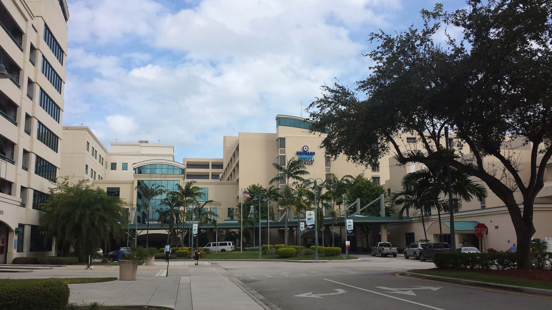 RFK Jr. and Dr. Oz Unveil Rewritten Federal Alzheimer's Plan at Broward Health as Florida Cases Near 580,000