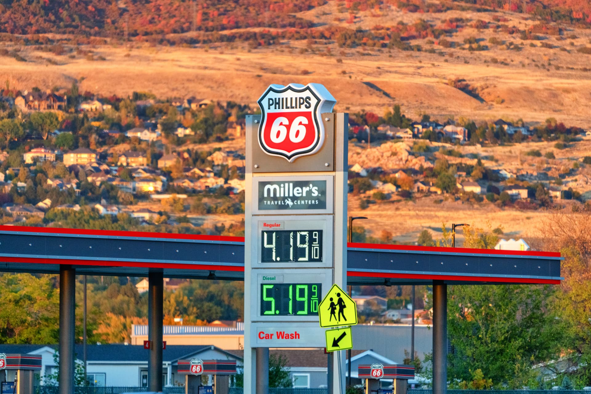Florida Gas Prices Surge Past $4 a Gallon as the Iran War Disrupts Oil Markets