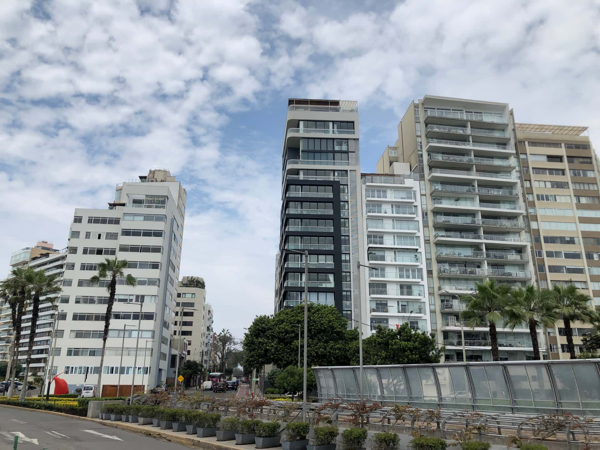 Florida's Housing Market Tilts Toward Balance as Inventory Tightens and Prices Inch Higher in May