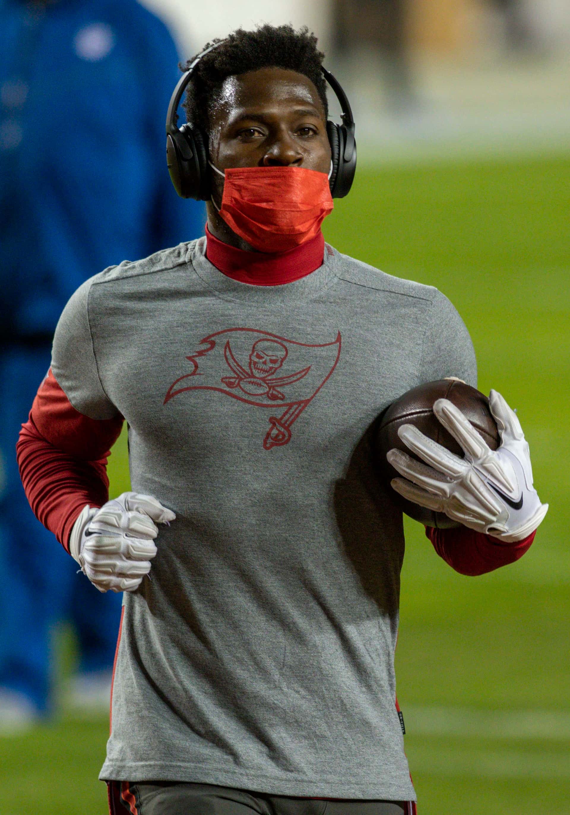 Buccaneers rule out Baker Mayfield as Jalon Daniels makes second start Thursday night at Dallas