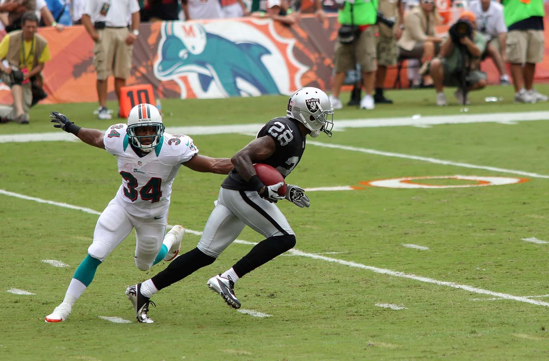 Miami Dolphins Open 2026 Training Camp With Rookies Reporting and Roster Battles Looming