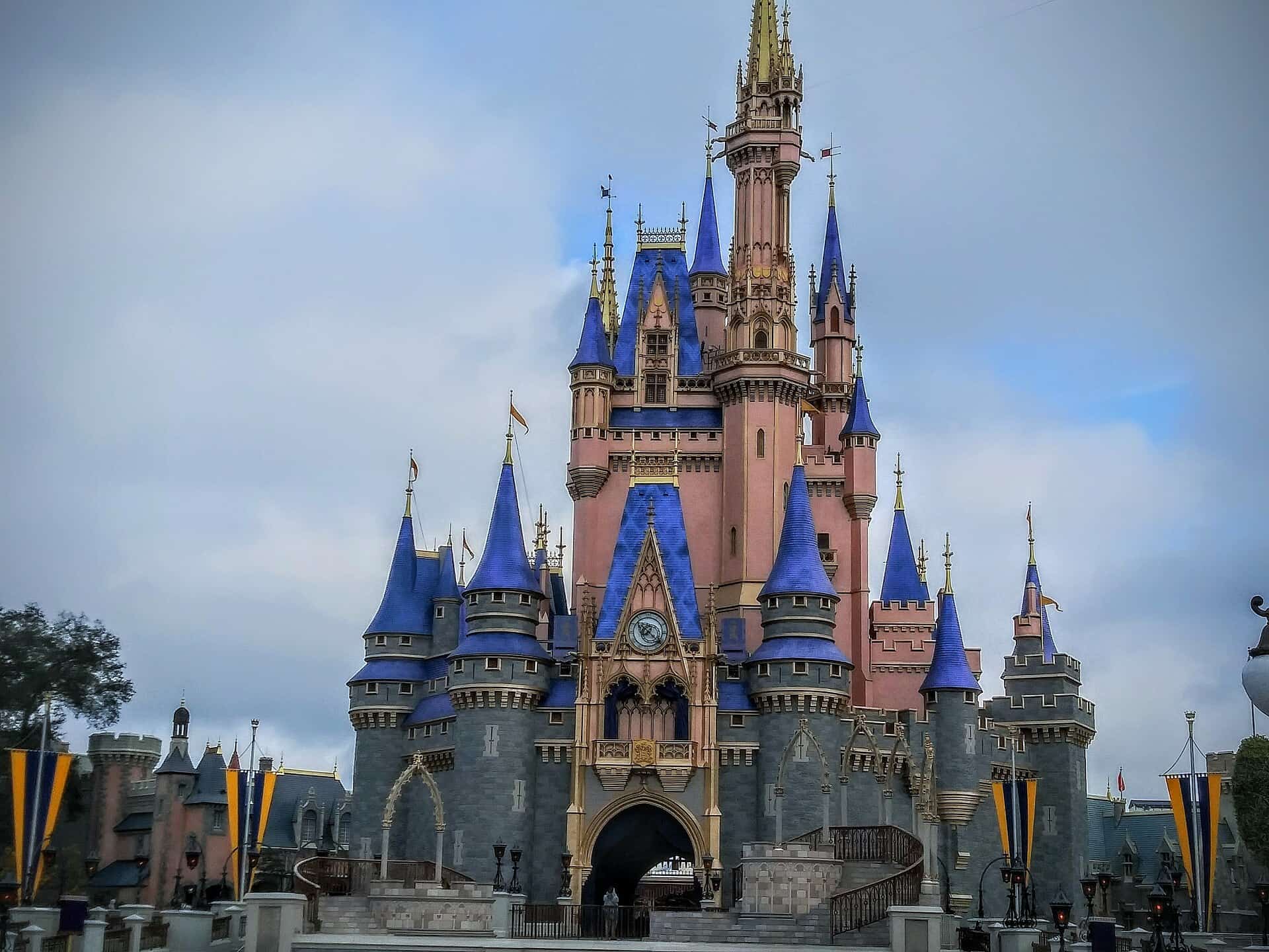Universal Orlando Attendance Softens While Disney World Reports a Strong Summer