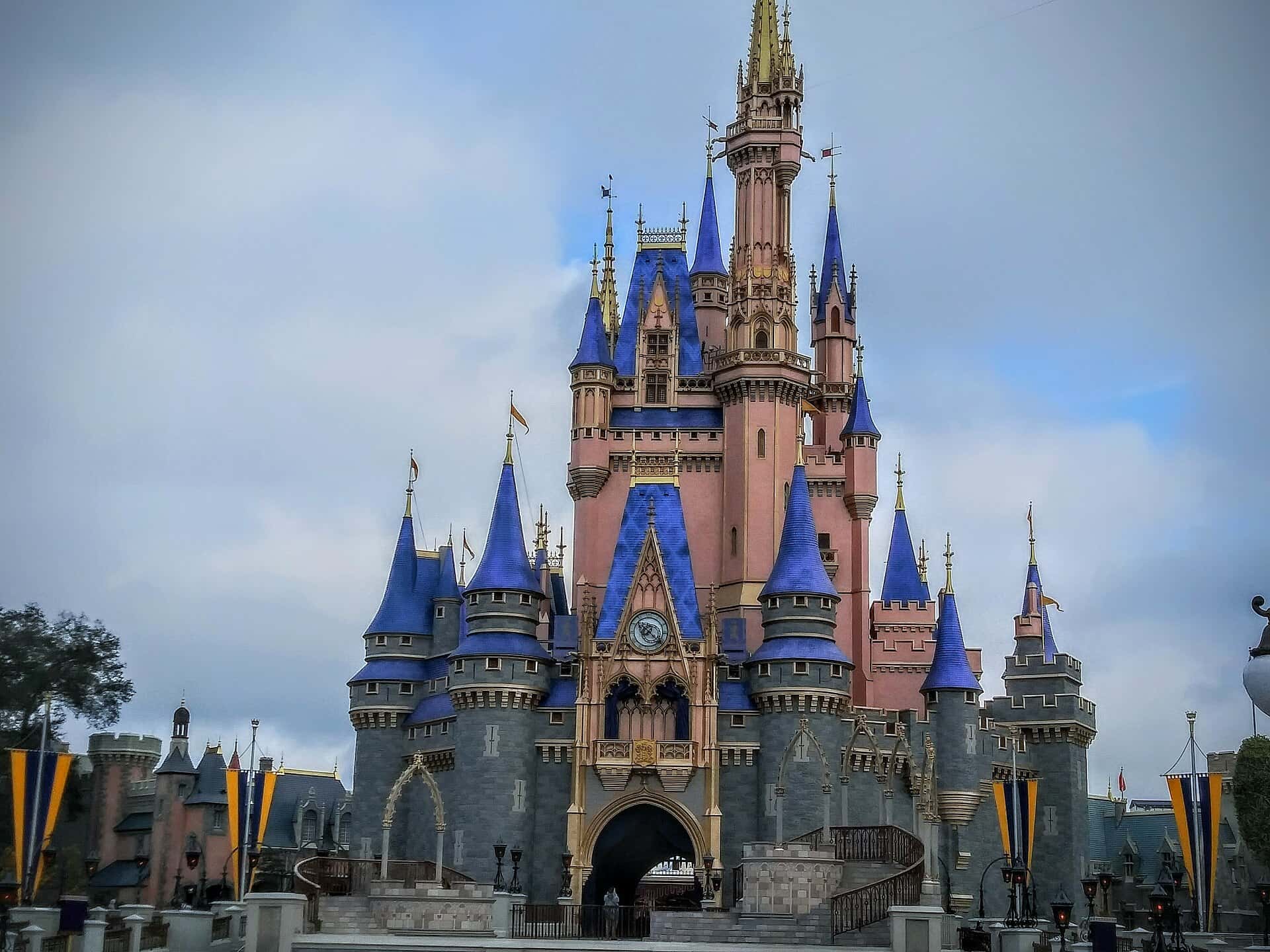 Universal Orlando Attendance Softens While Disney World Reports a Strong Summer