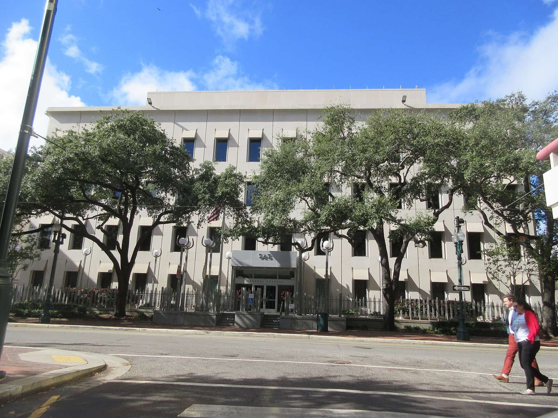 Fed Rate Policy Keeps Its Grip on Florida's Cooling but Stabilizing Housing Market