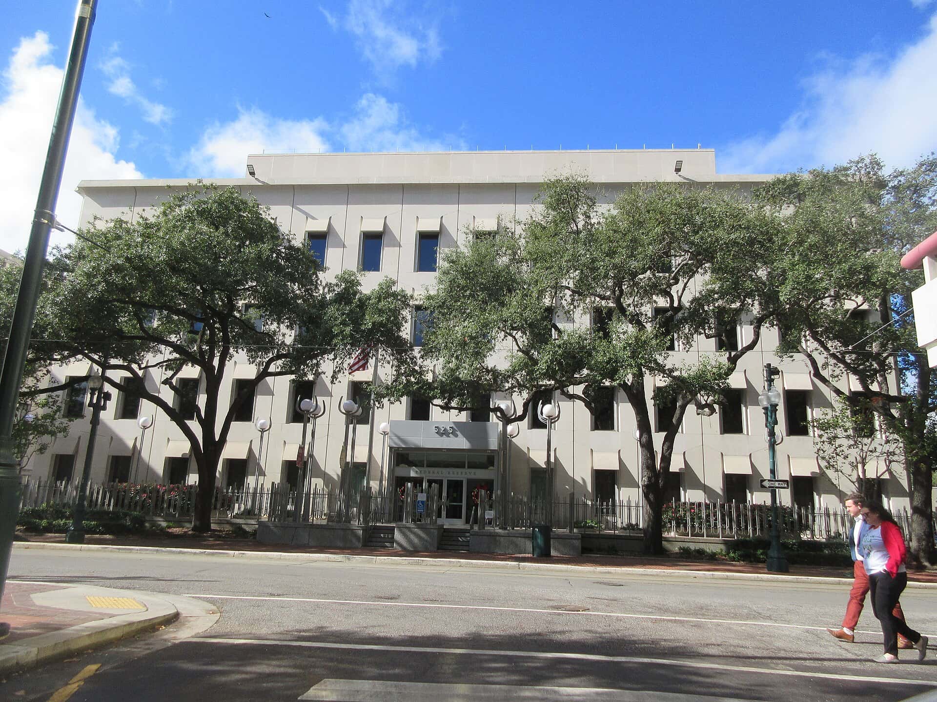 Fed Rate Policy Keeps Its Grip on Florida's Cooling but Stabilizing Housing Market