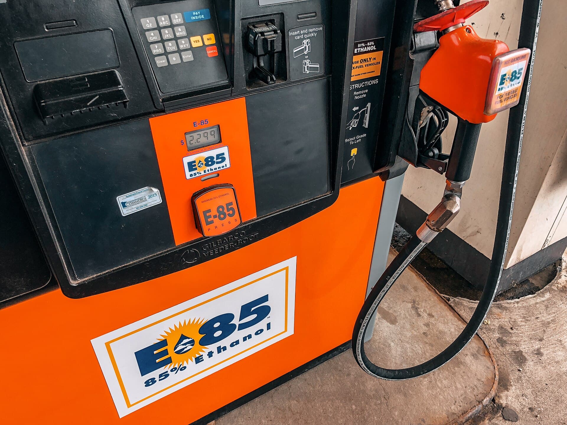 Florida Gas Prices Tumble as Iran Ceasefire Talks Ease Oil Markets