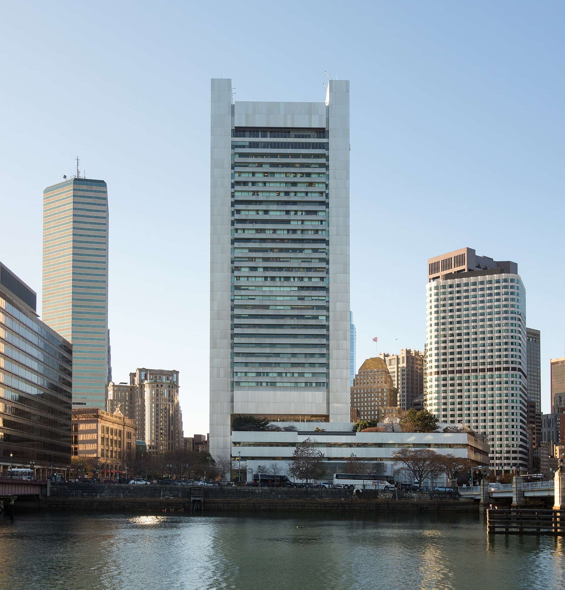 Fed Holds Rates Steady and Signals Hikes Ahead, Keeping Pressure on Florida Mortgages