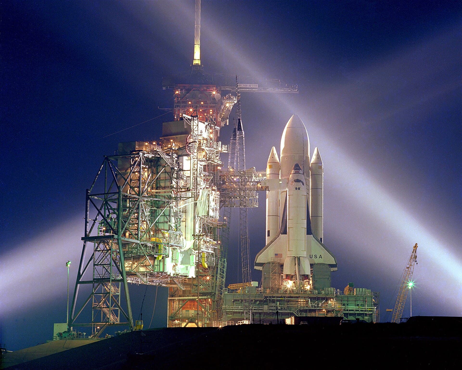 NASA Kennedy Space Center Navigates Leadership Transition as Artemis Moon Program Advances Toward Crewed Mission