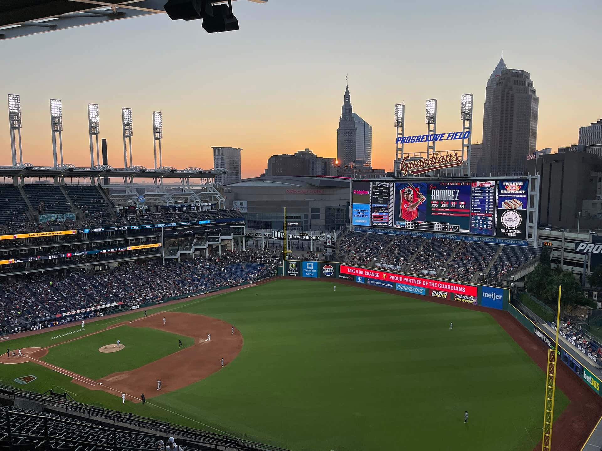 Marlins' Six-Game Win Streak Ends on Bases-Loaded Heartbreaker in Pittsburgh