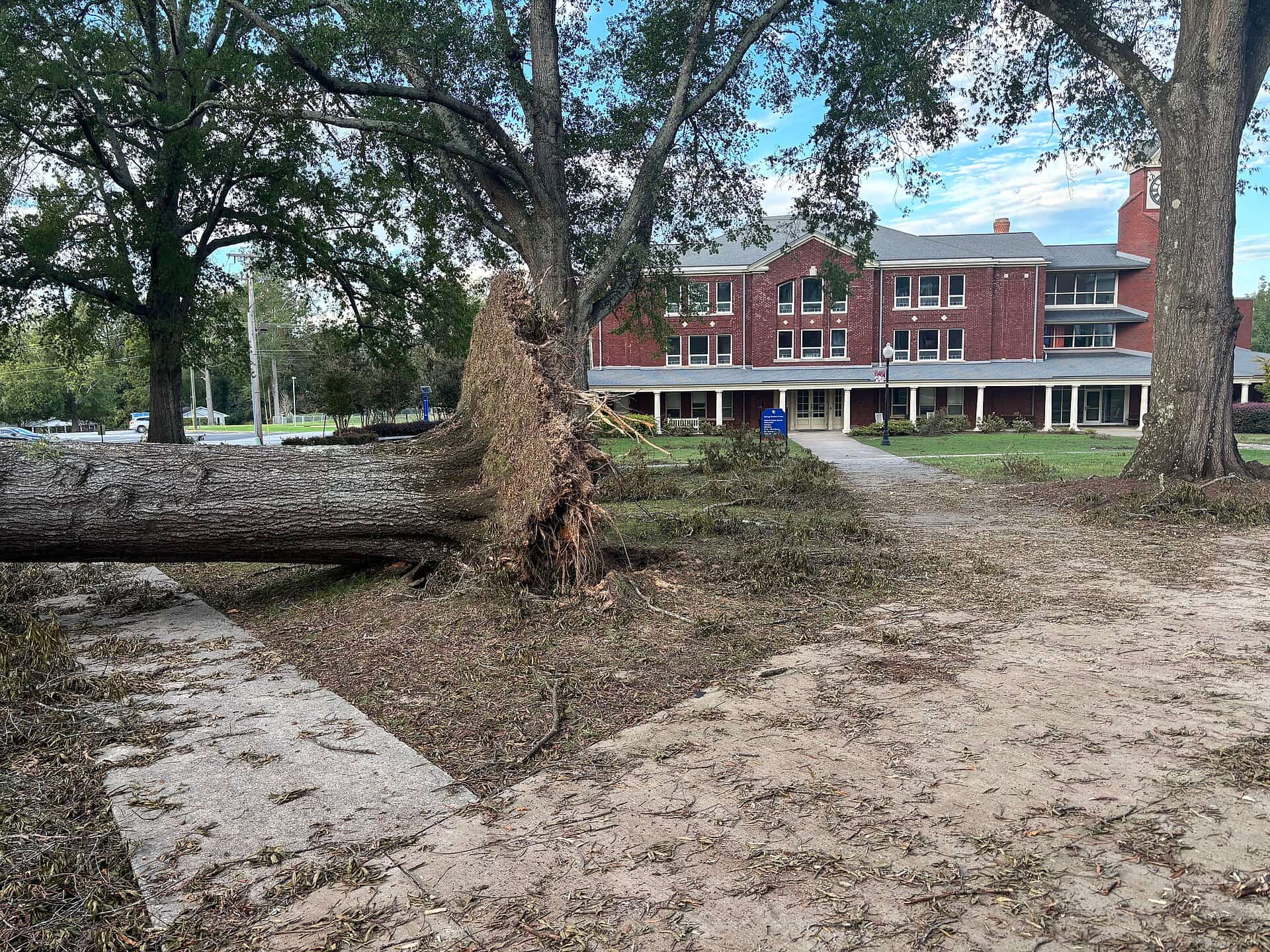 Daily Storms and Building Heat Shape Florida's Labor Day Weekend Forecast