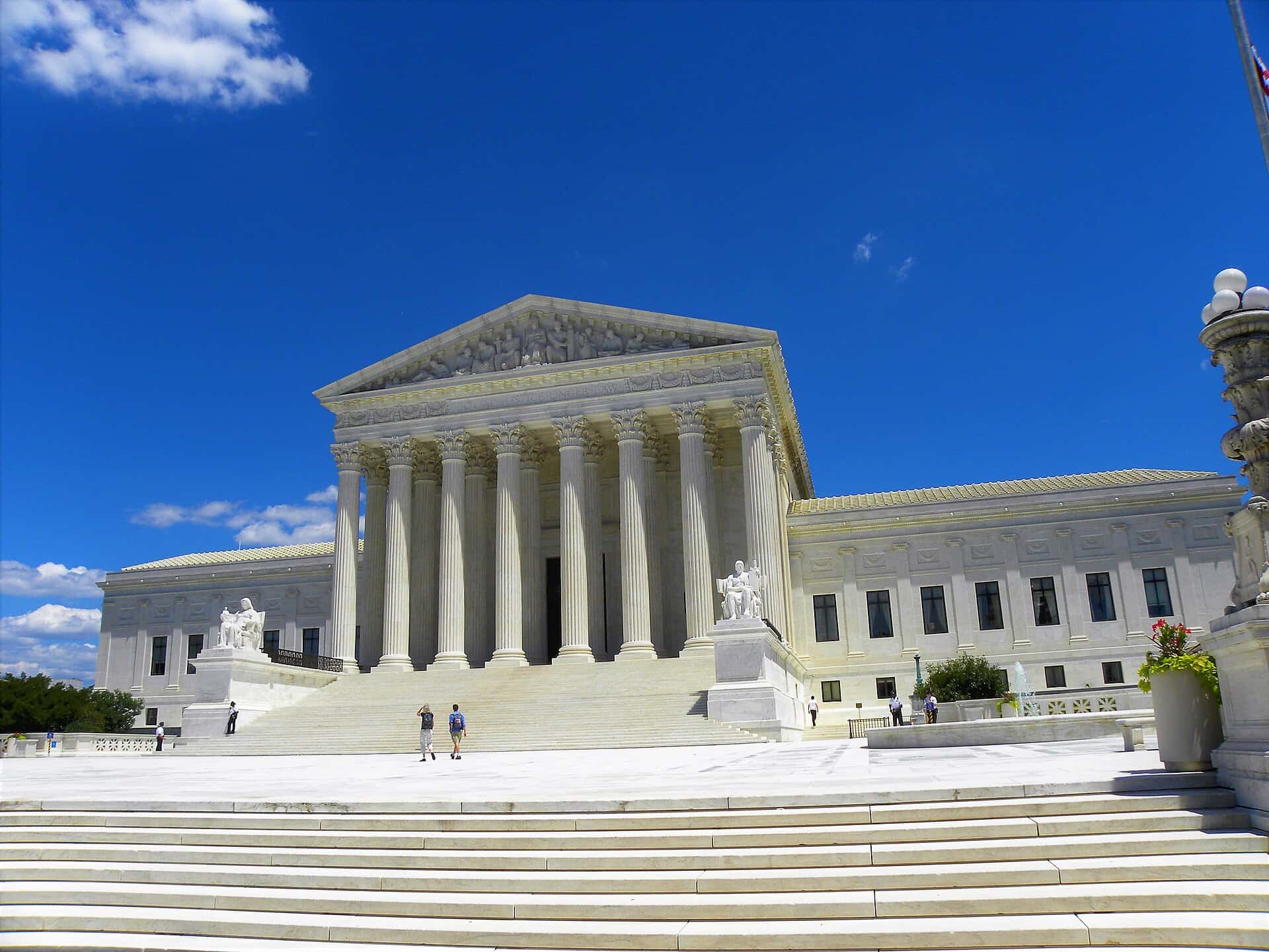 Supreme Court Rejects Florida's Bid to Sue Western States Over Immigrant Trucker Licenses