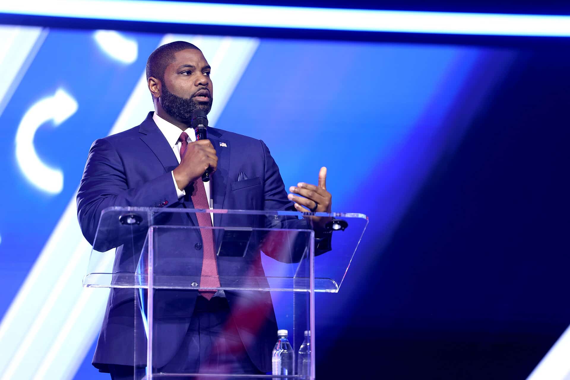Byron Donalds says states must work with ICE, but a dozen states don't and courts have backed them